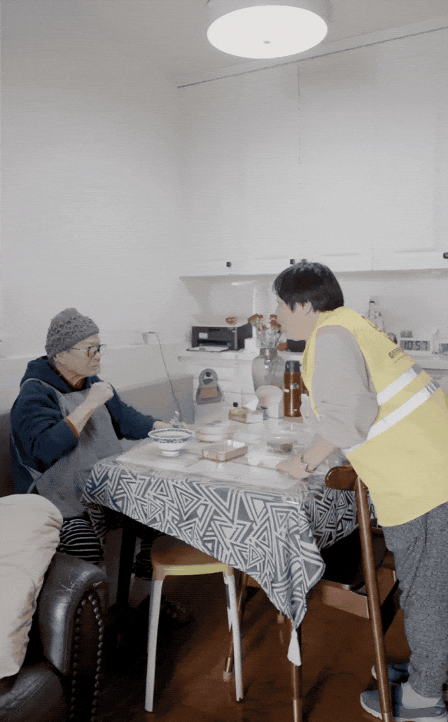 南京人的互助养老火了:陪诊、买药、上门陪聊,不花一分钱